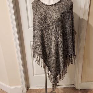 Zozo M/L poncho salt pepper style with fringes